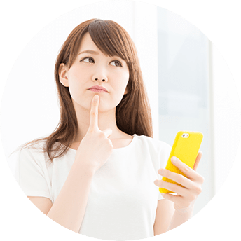 悩む女性